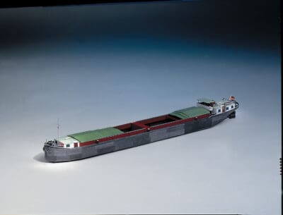 Schepen Binnenvaartuig, schaal 1:100