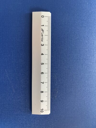 Aluminium liniaal van 17 cm speciaal voor het snijden van papier en karton